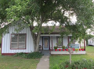 309 S Adams St, Beeville, TX 78102