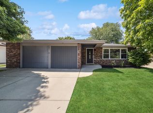 681 W Stearns Rd, Bartlett, IL 60103