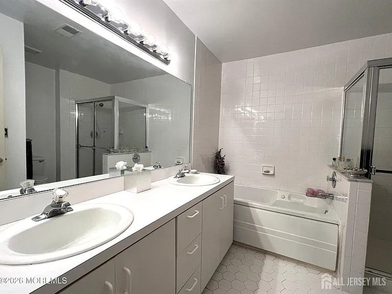 92 Winthrop Rd #C — Photo 11