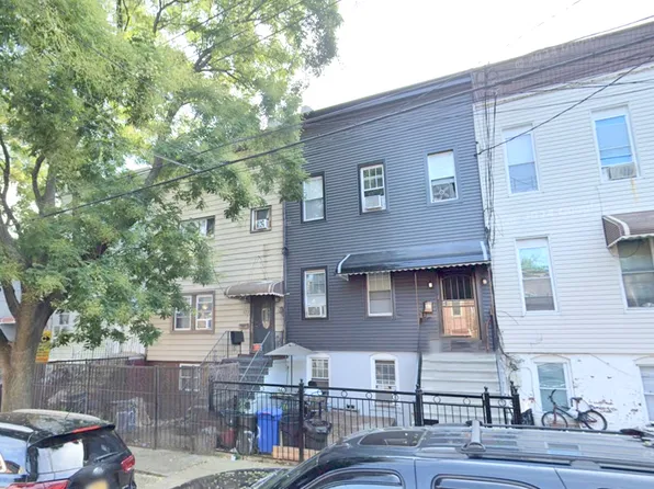 170 Atkins Avenue image 3 of 11