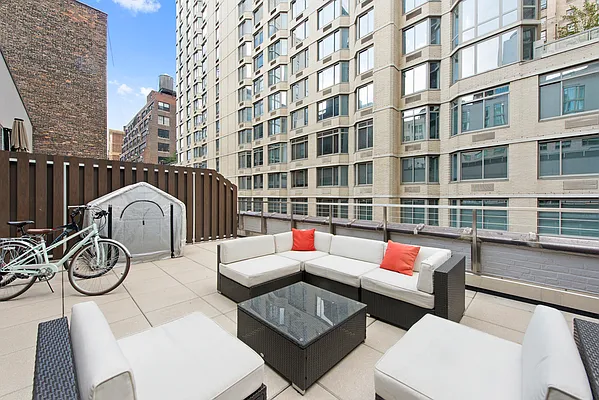 Rented by Douglas Elliman | media 14