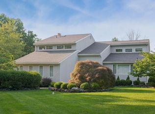 22 Geiger Ln, Warren, NJ 07059