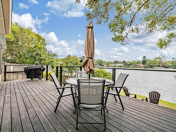 4th image of 604R Bay Lake Trl