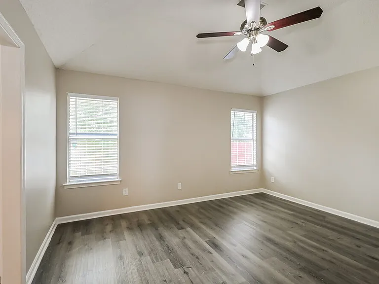 6955 Gallop Dr — Photo 9