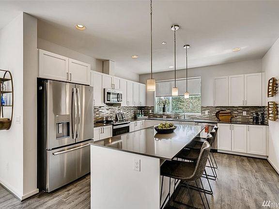 4th image of 13706 Manor Way #H2