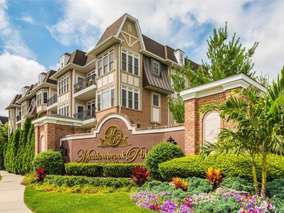 410 Trotting Ln, Westbury, NY, 11590