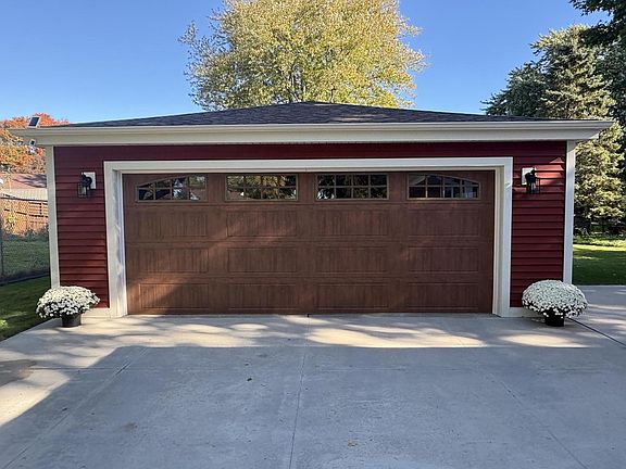 3rd image of 2530 Marigold COURT
