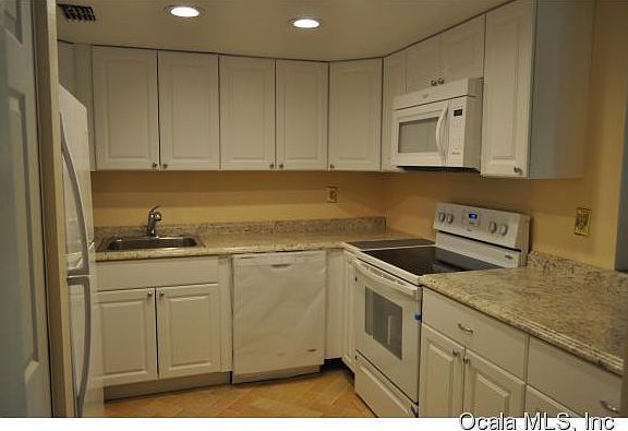 3rd image of 540 Fairways Dr #B