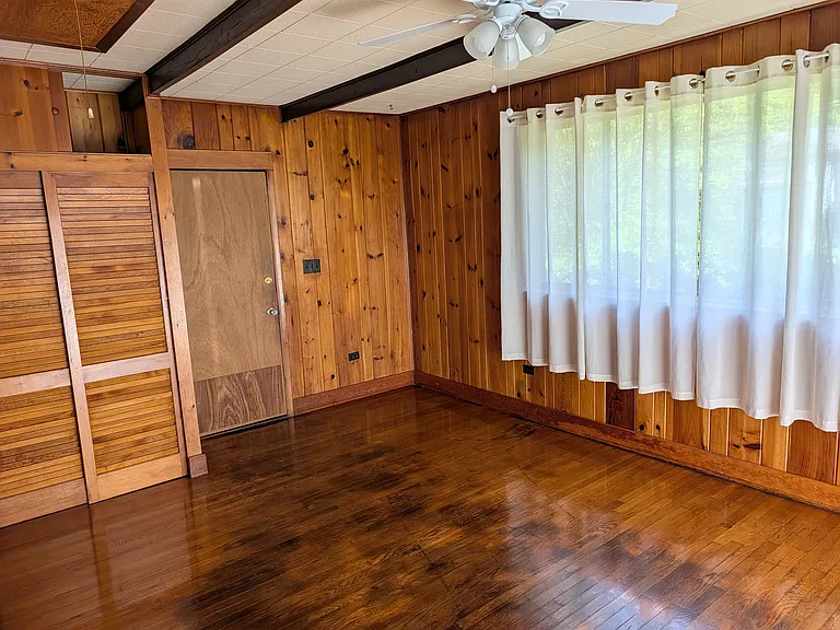 708 Mulberry Dr — Photo 8