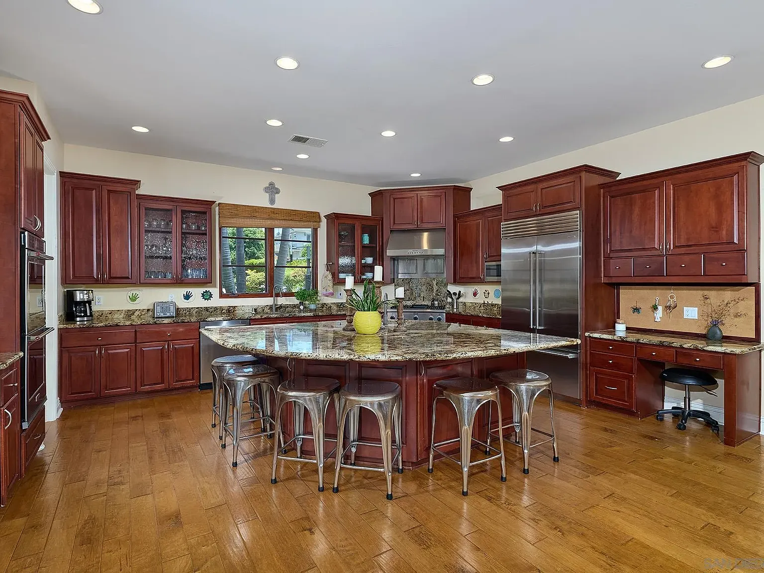 4 bed, 3.0 bath, 3350 sqft, $28,000 — Photo 4