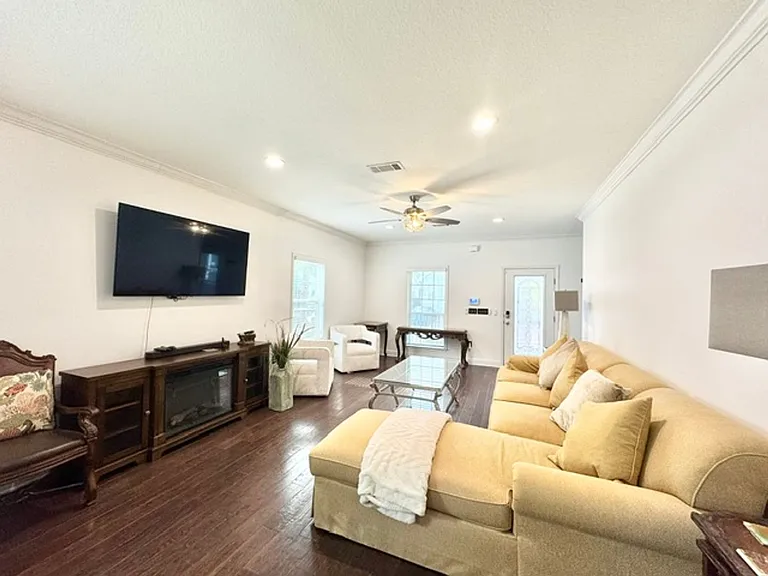 104 Golf Villa Dr — Photo 6