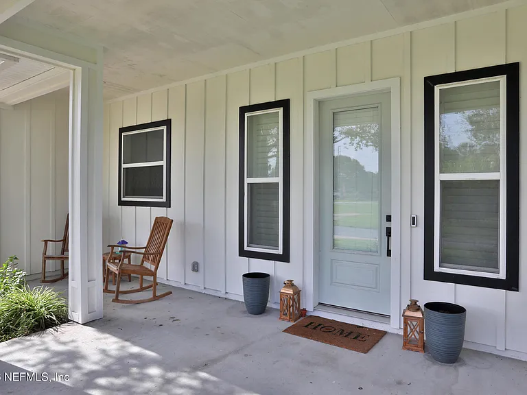 546 South St — Photo 4