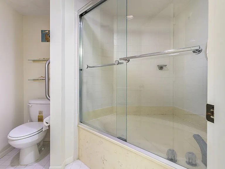 5135 Gulf Of Mexico Dr #103 — Photo 20