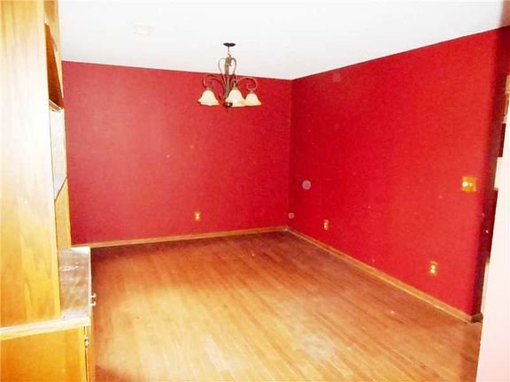 5th image of 106 Betsy Ln