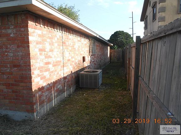 5th image of 57 Wood Hollow Dr
