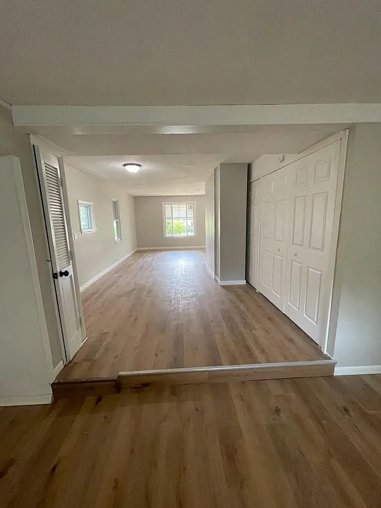 5 bed, 1.5 bath, 1490 sqft, $1,890 — Photo 3