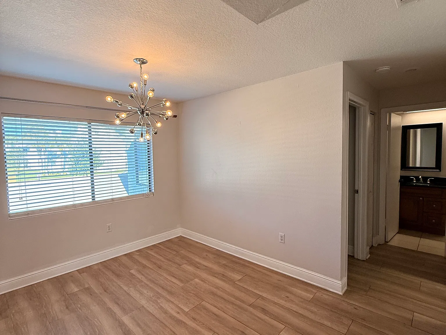2 bed, 1138 sqft, $1,700 — Photo 4