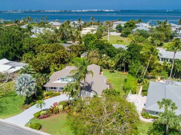 7 Lantana Lane, Sewalls Point, FL 34996