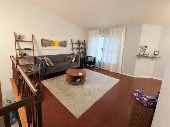 4406 Cinnamon Ridge Trl, Eagan, MN 55122