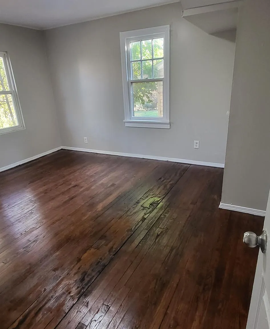 517 Chambers Road — Photo 3