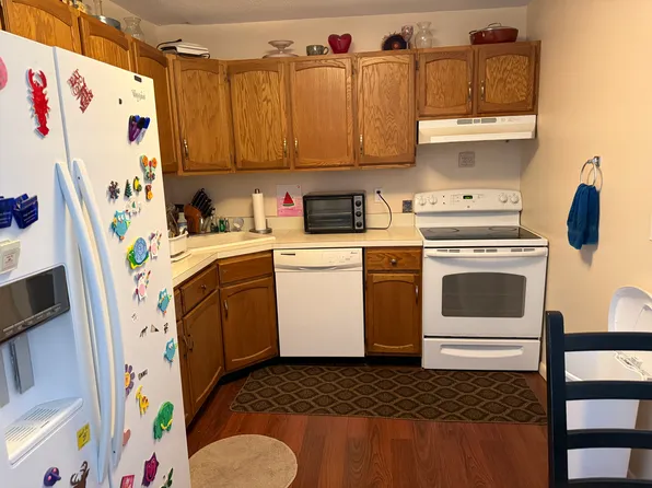 1274 E Main St #407, Meriden, CT 06450