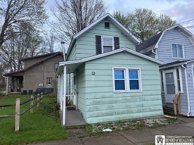 1st image of 2 W Lake St