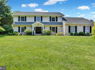 1420 Valley Rd, Lancaster, PA 17603