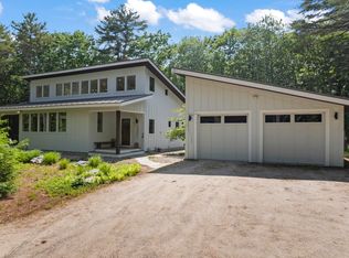 28 Grovers Xing, Freeport, ME 04032