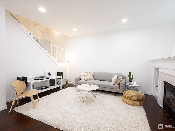 3rd image of 18502 36th Avenue W #E