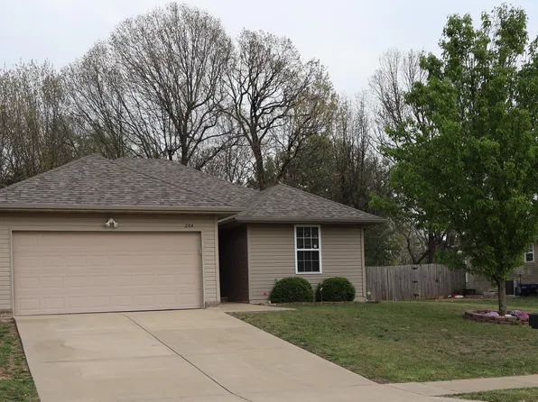 204 Spruce Avenue, Clever, MO 65631