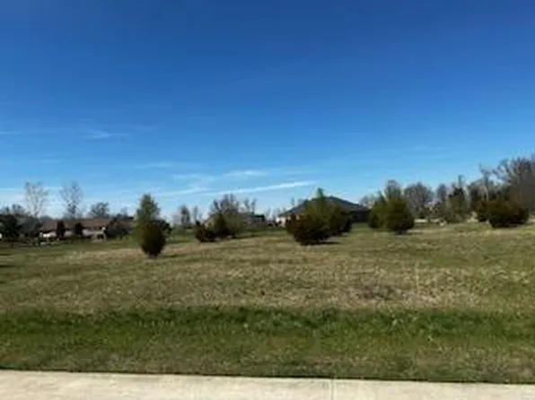 60 Oak Leaf Ln, West Harrison, IN 47060