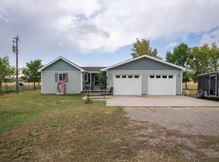 40 Bartlett Ln, Cody, WY 82414