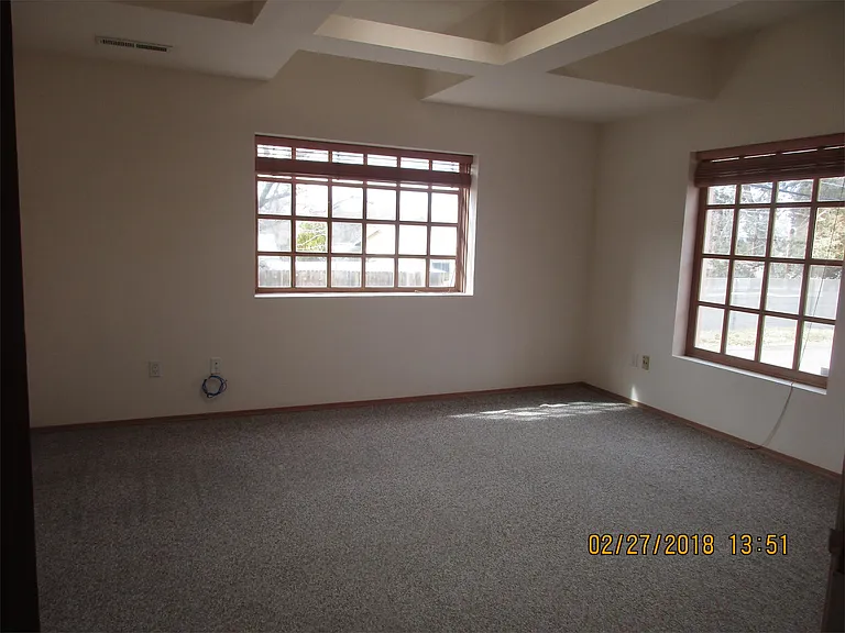 1709 Girard Blvd NE #1 — Photo 9