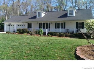1532 Silver Ct, Dallas, NC 28034