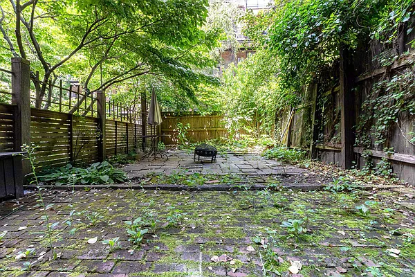 Rented by Bold New York | media 12