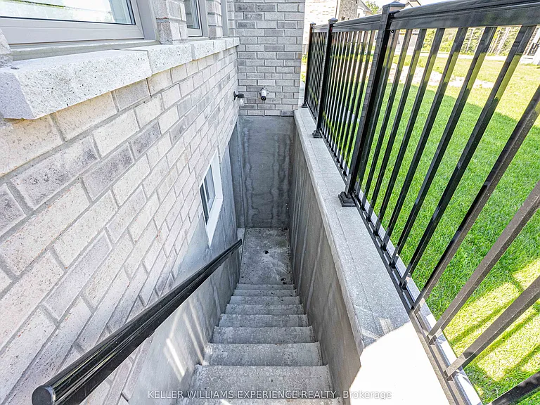75 Wakefield Blvd — Photo 21