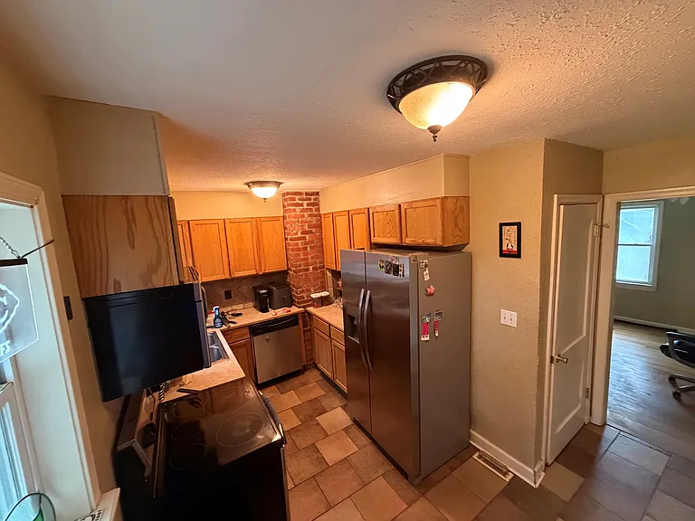26 E Pocahontas Ln — Photo 3