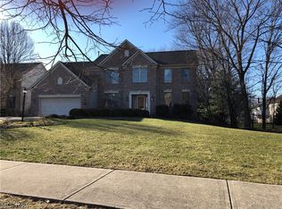 18556 Glen Cairn Way, Strongsville, OH