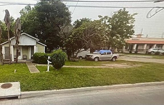 5th image of 407 Houston St