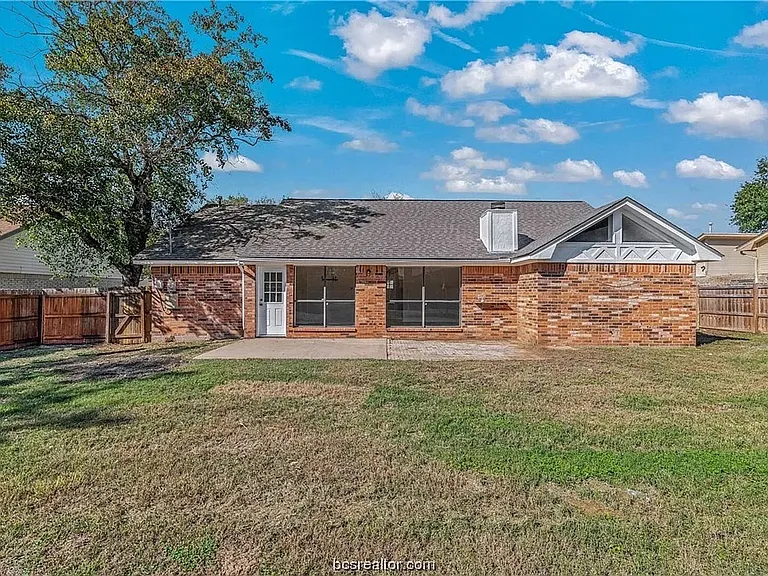 1218 Haley Pl — Photo 16