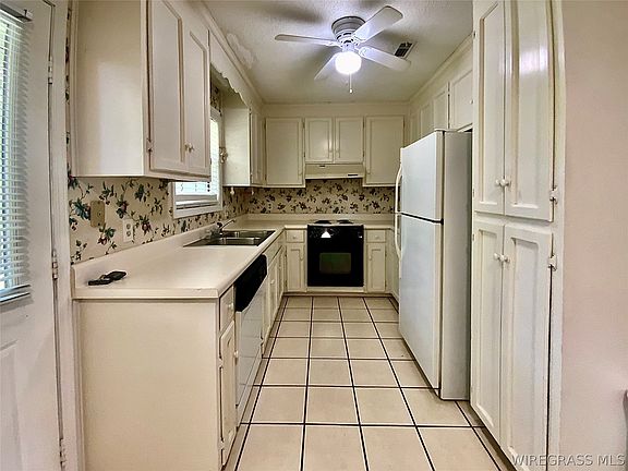 2nd image of 106 Pinecrest Loop