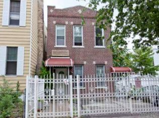 3626 37th St, Long Island City, NY 11101