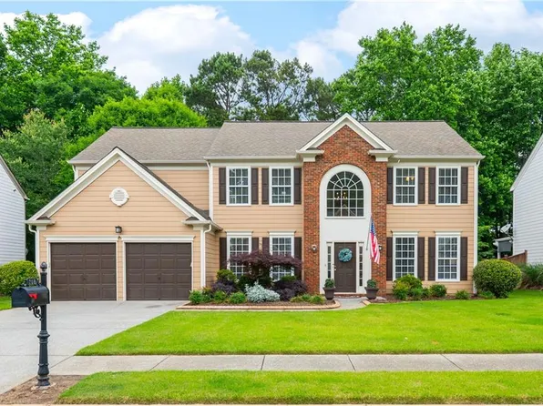 708 Waveland Dr, Woodstock, GA 30189
