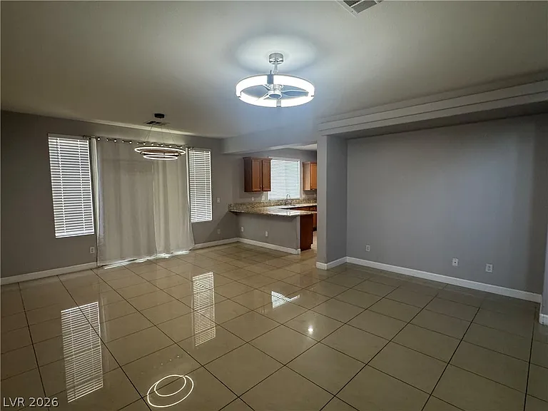 9505 Perennial View Ave — Photo 4