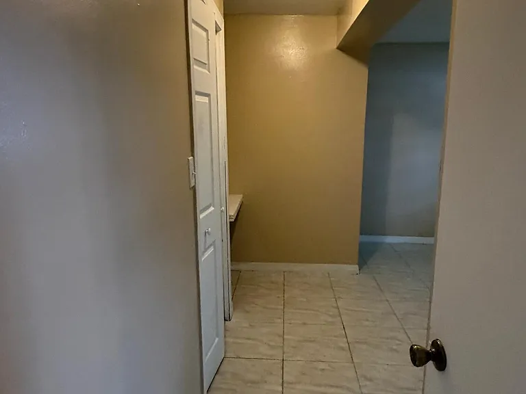 5601 Pierce St — Photo 12