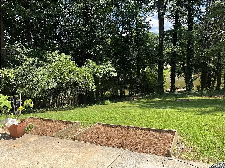 2745 Cardinal Lake Cir — Photo 10