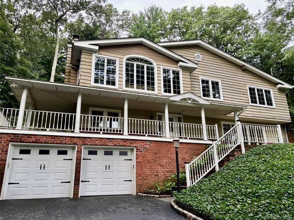 108 Old Country Rd