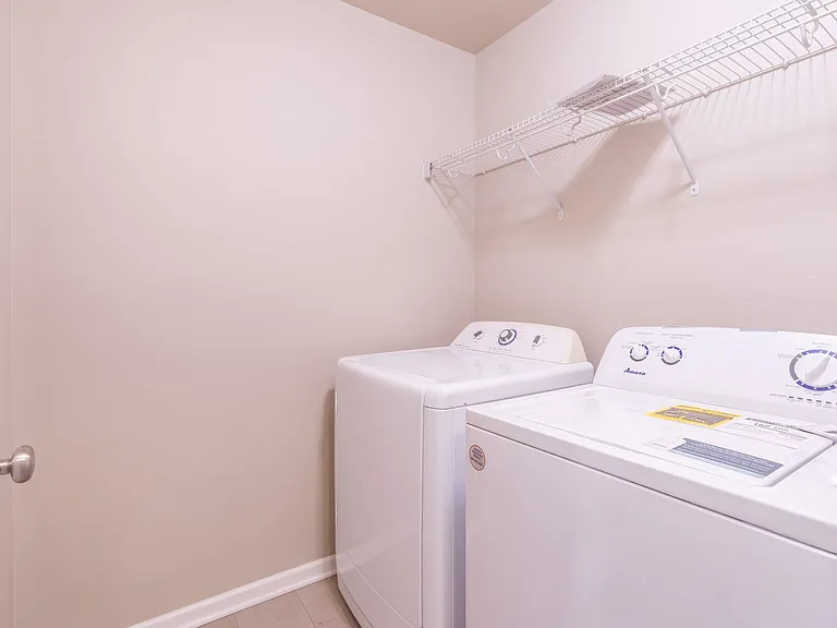 6909 Daniel Defoe Dr — Photo 40