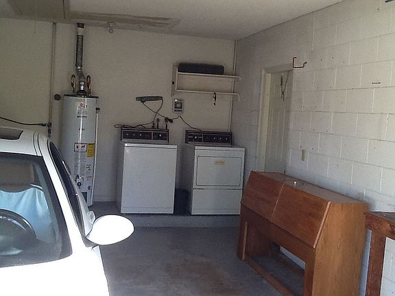 garage with washer/dryer
