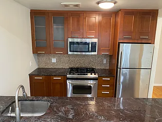 Rented by R New York